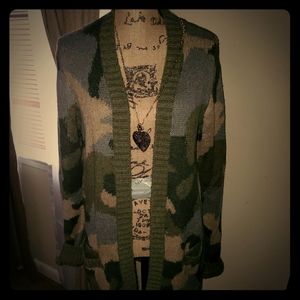 Camo sweater! Chic and Casual